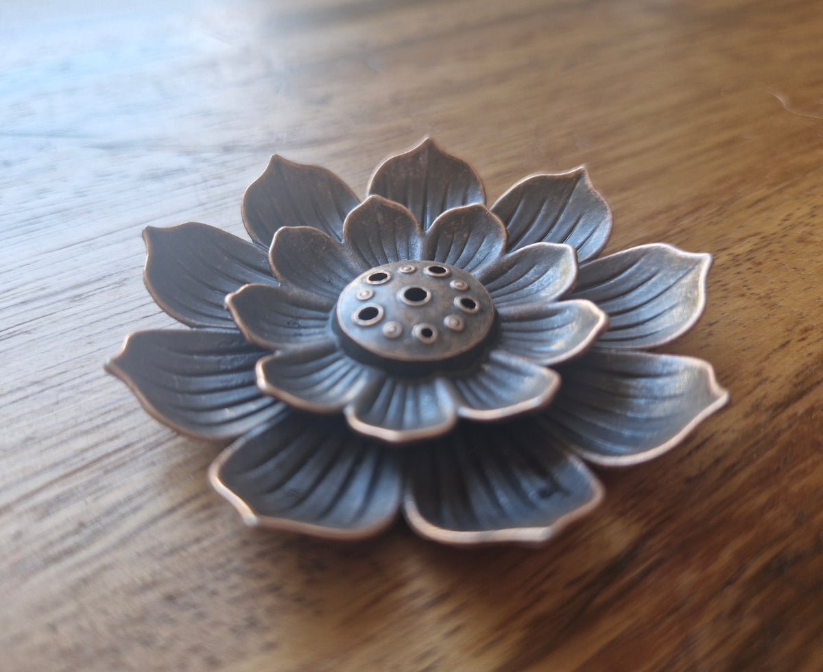 Porte-encens en métal fleur de lotus