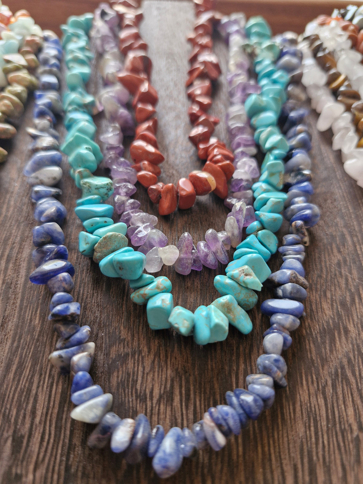 Collier baroque en minéraux bruts