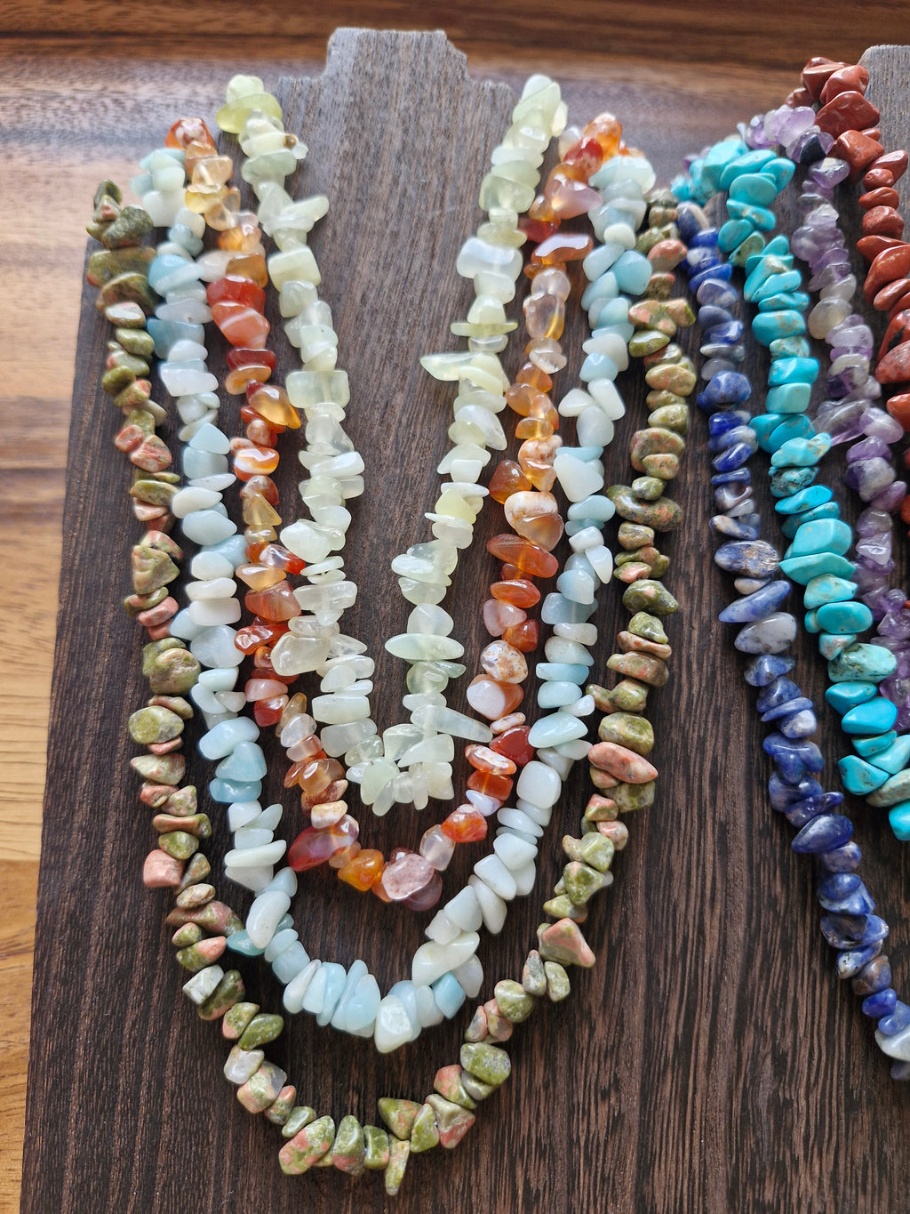 Collier baroque en minéraux bruts