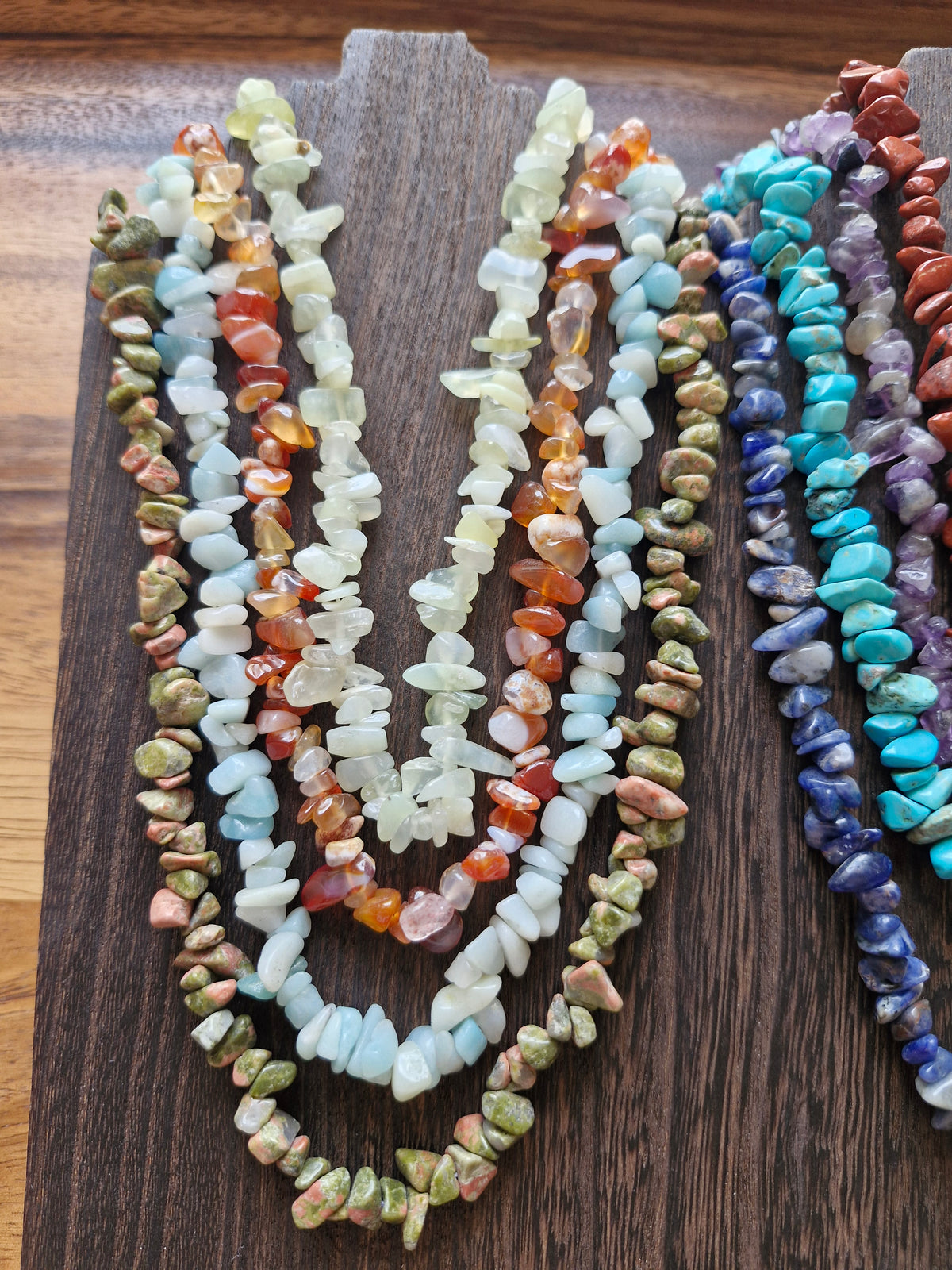 Collier baroque en minéraux bruts