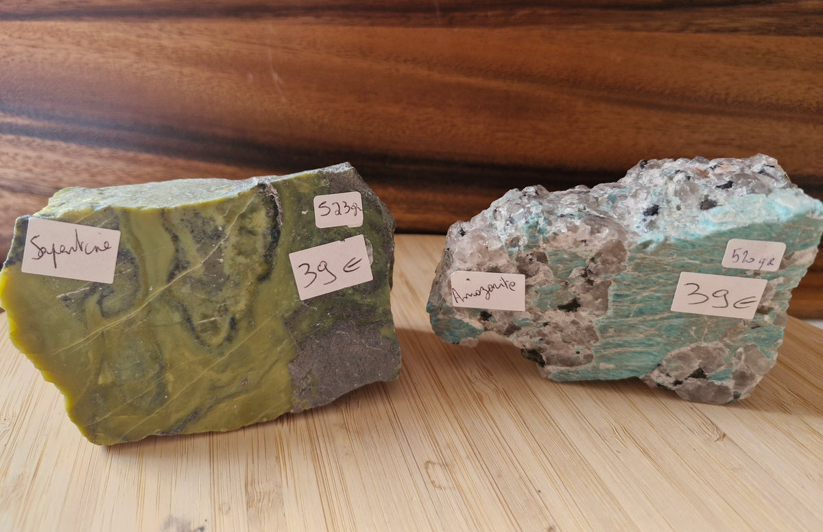 Amazonite et Serpentine avec une face polie (au choix)