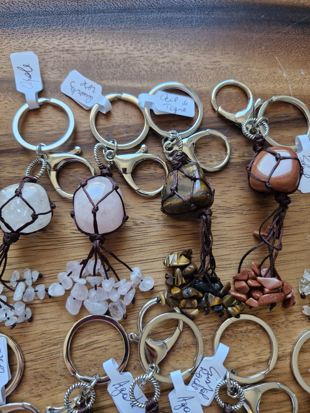 Porte-clés minéraux naturels – Pierre polie artisanale
