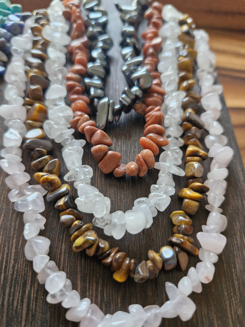 Collier baroque en minéraux bruts