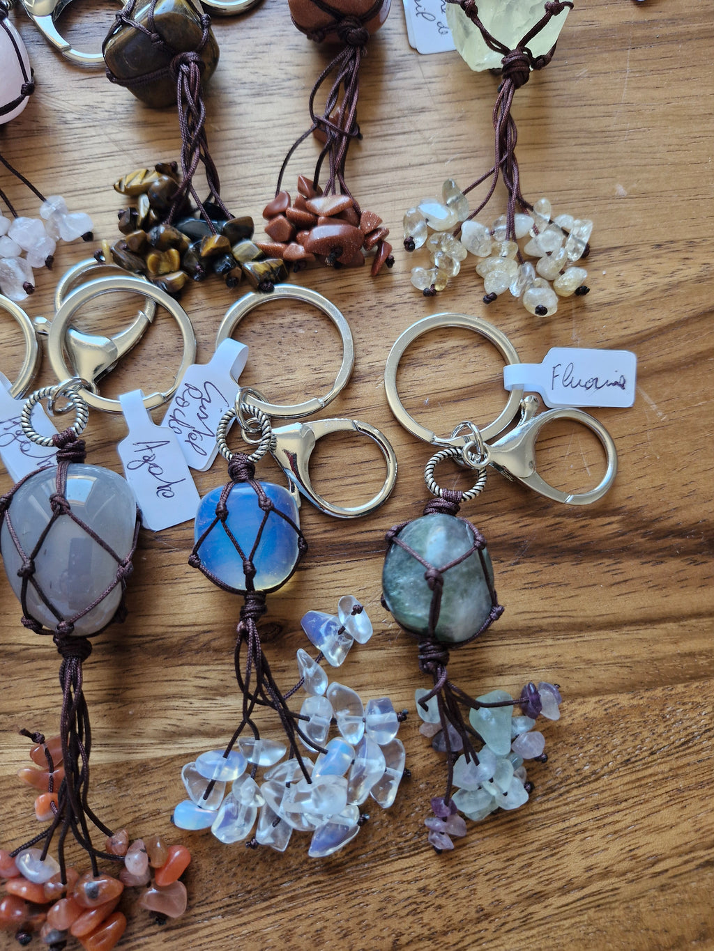 Porte-clés minéraux naturels – Pierre polie artisanale