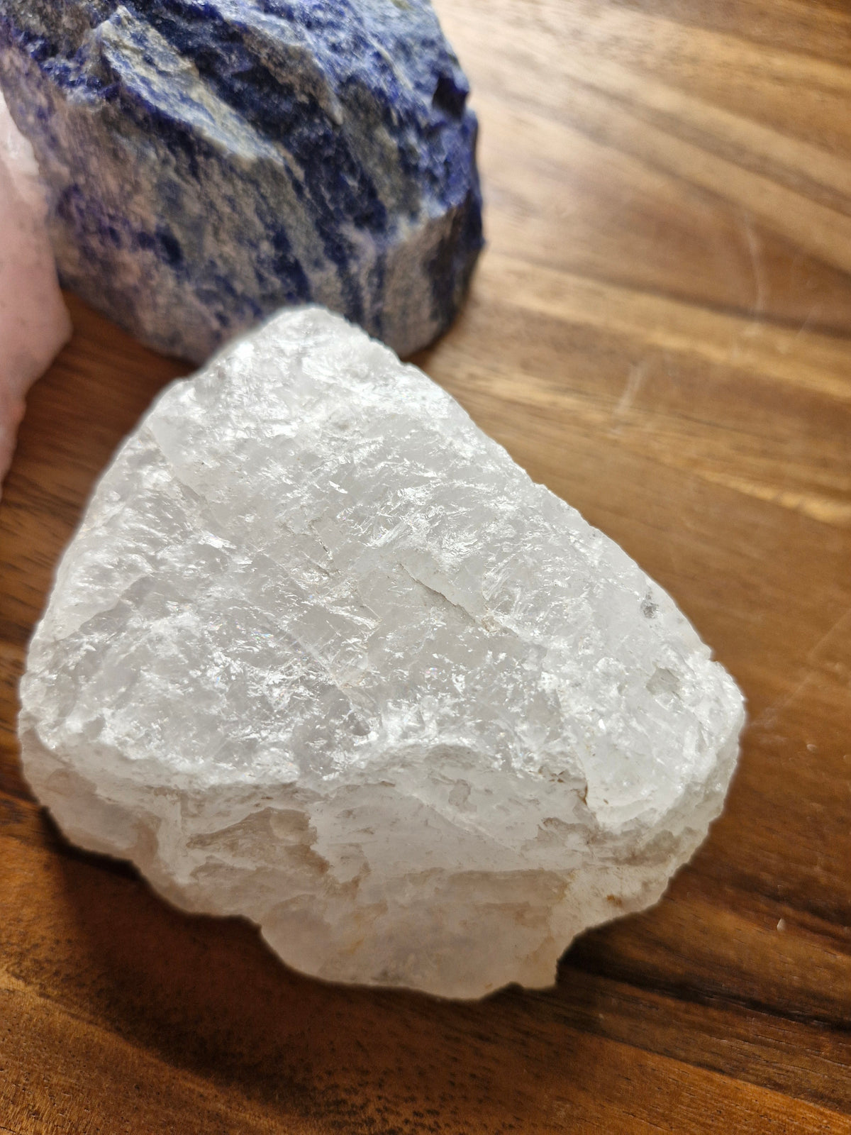 Cristal de Roche, Sodalite ou Quartz Rose – Pierre polie une face (au choix)