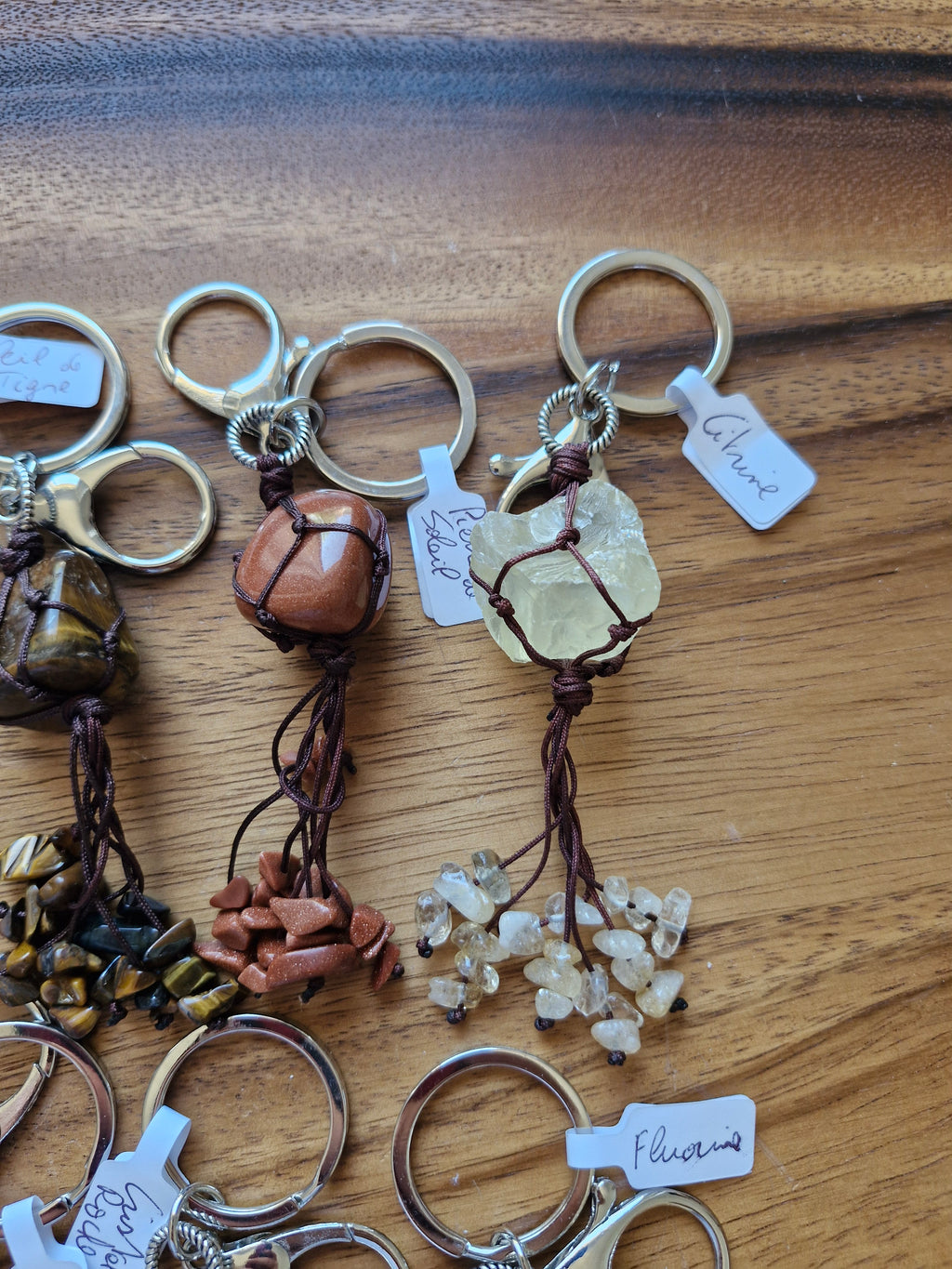 Porte-clés minéraux naturels – Pierre polie artisanale